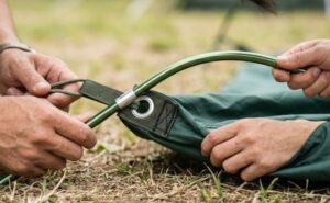 ポールの折損や歪みを防ぐ設営時の負荷分散