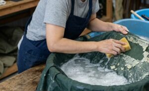 重曹洗浄でベタつきを除去する際の注意点とリスク